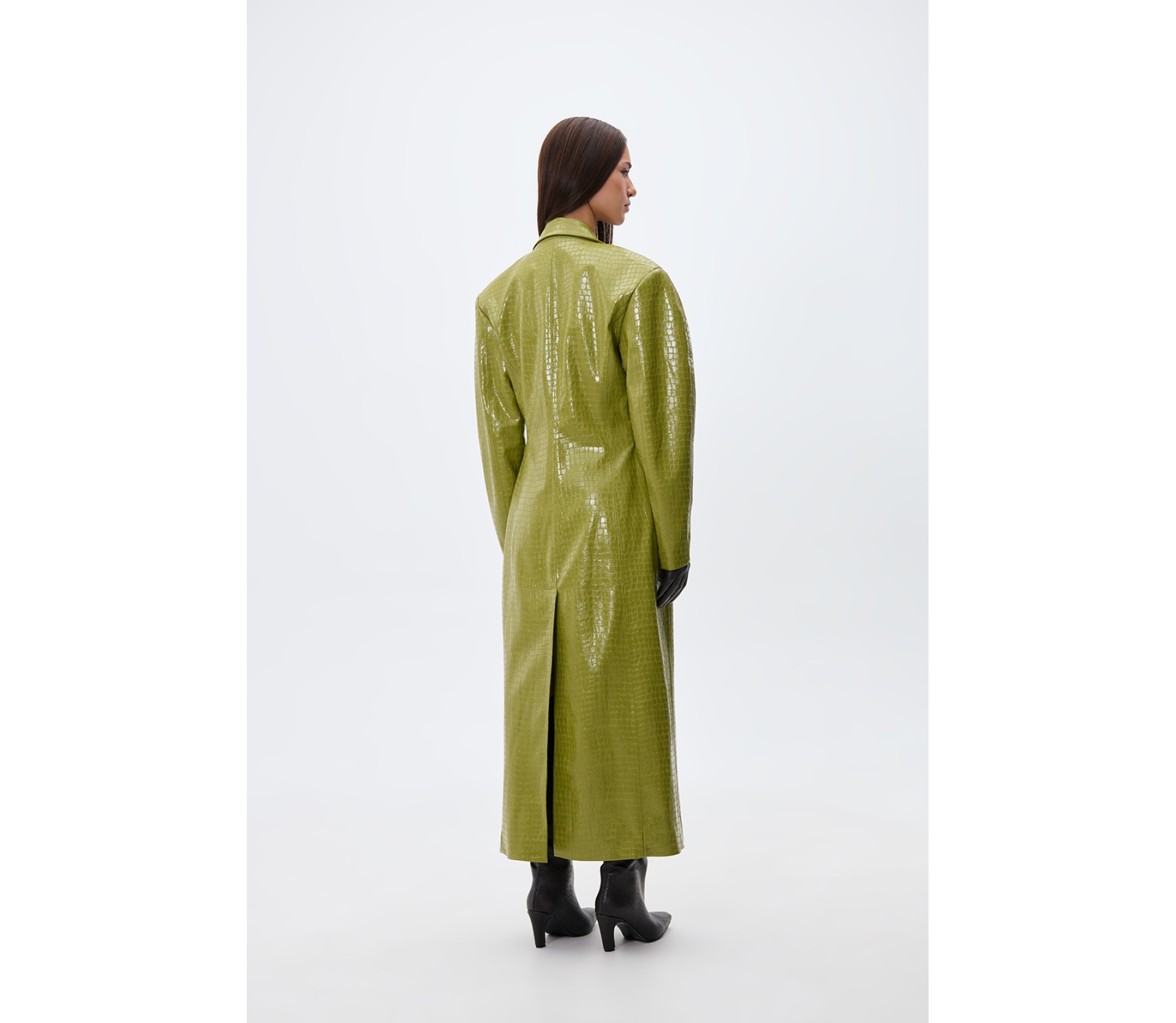 ПАЛЬТО ПРИТАЛЕНЕ З ЕФЕКТОМ КРОКОДИЛА