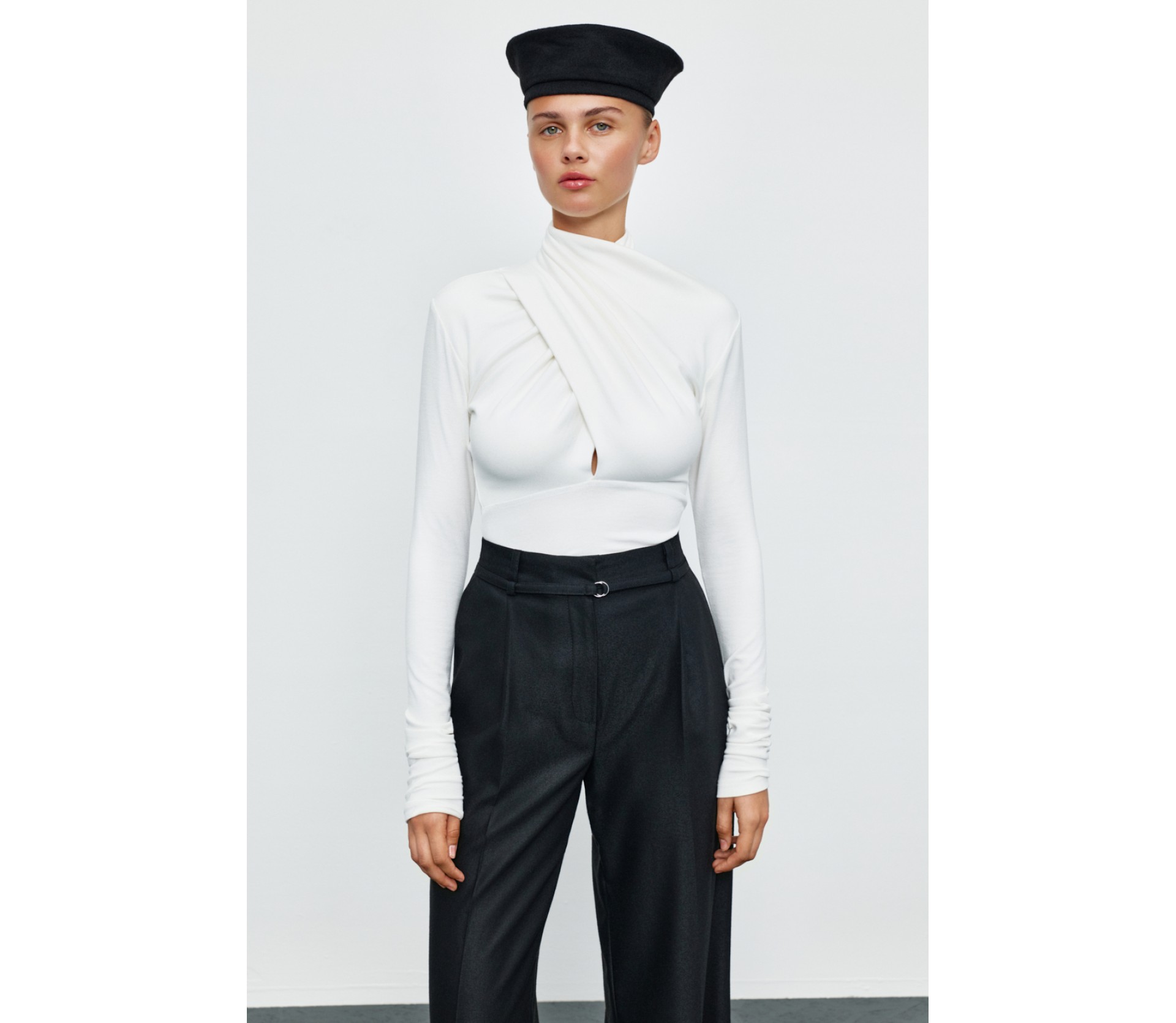 ТОП ДРАПІРОВАНИЙ З ВИСОКОЮ ГОРЛОВИНОЮ