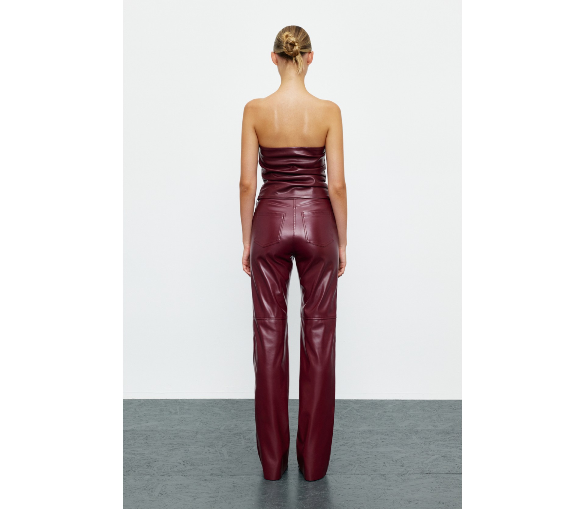 КОРСЕТ З ЕКОШКІРИ