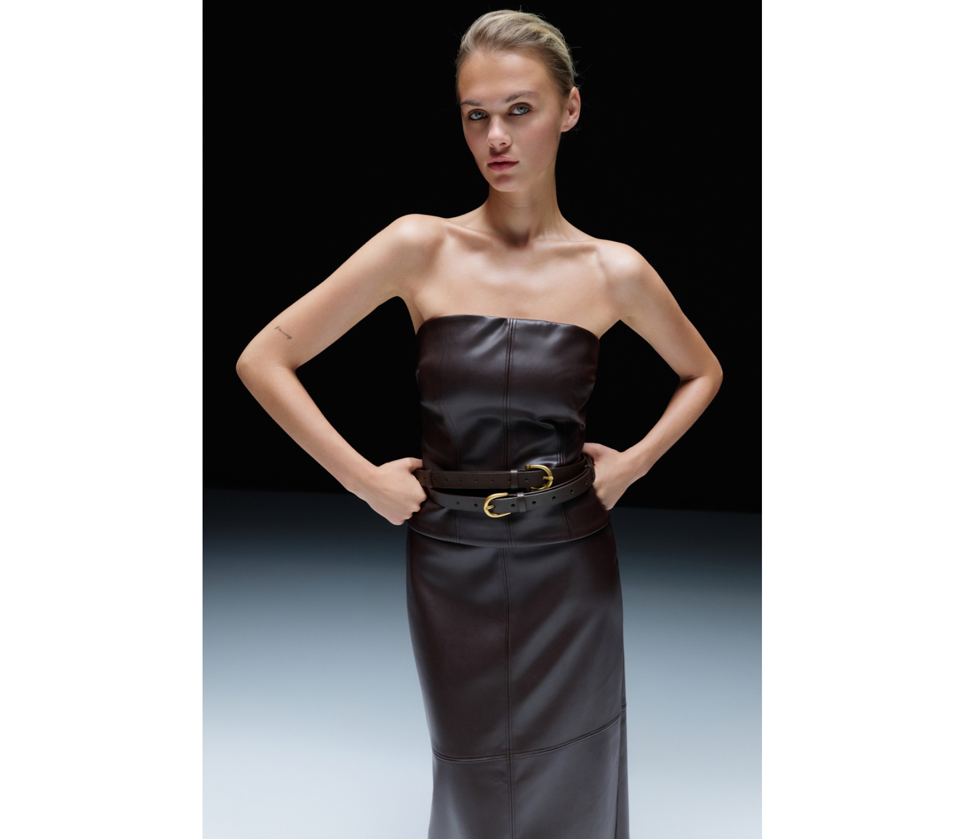 КОРСЕТ З ЕКОШКІРИ