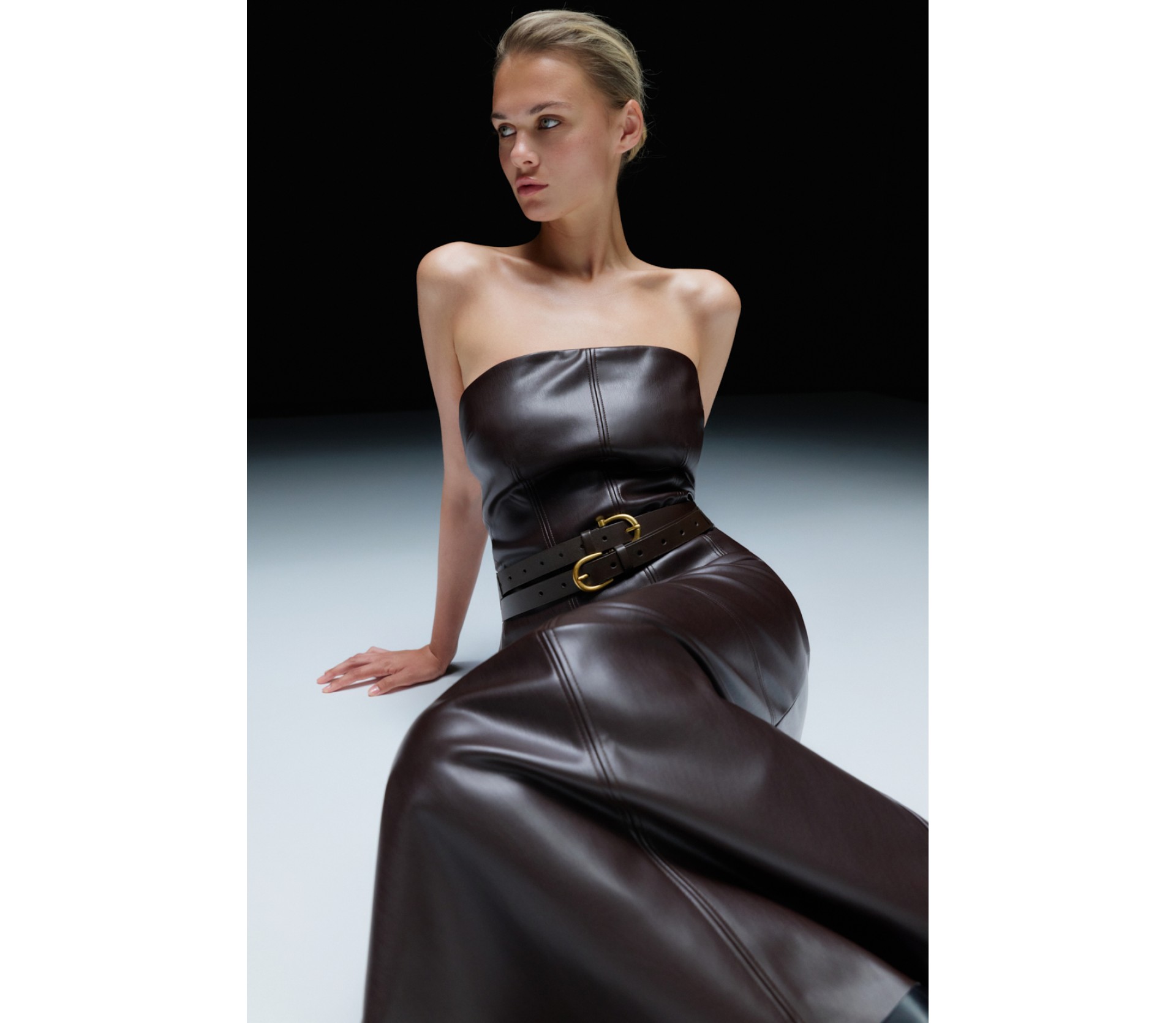 КОРСЕТ З ЕКОШКІРИ