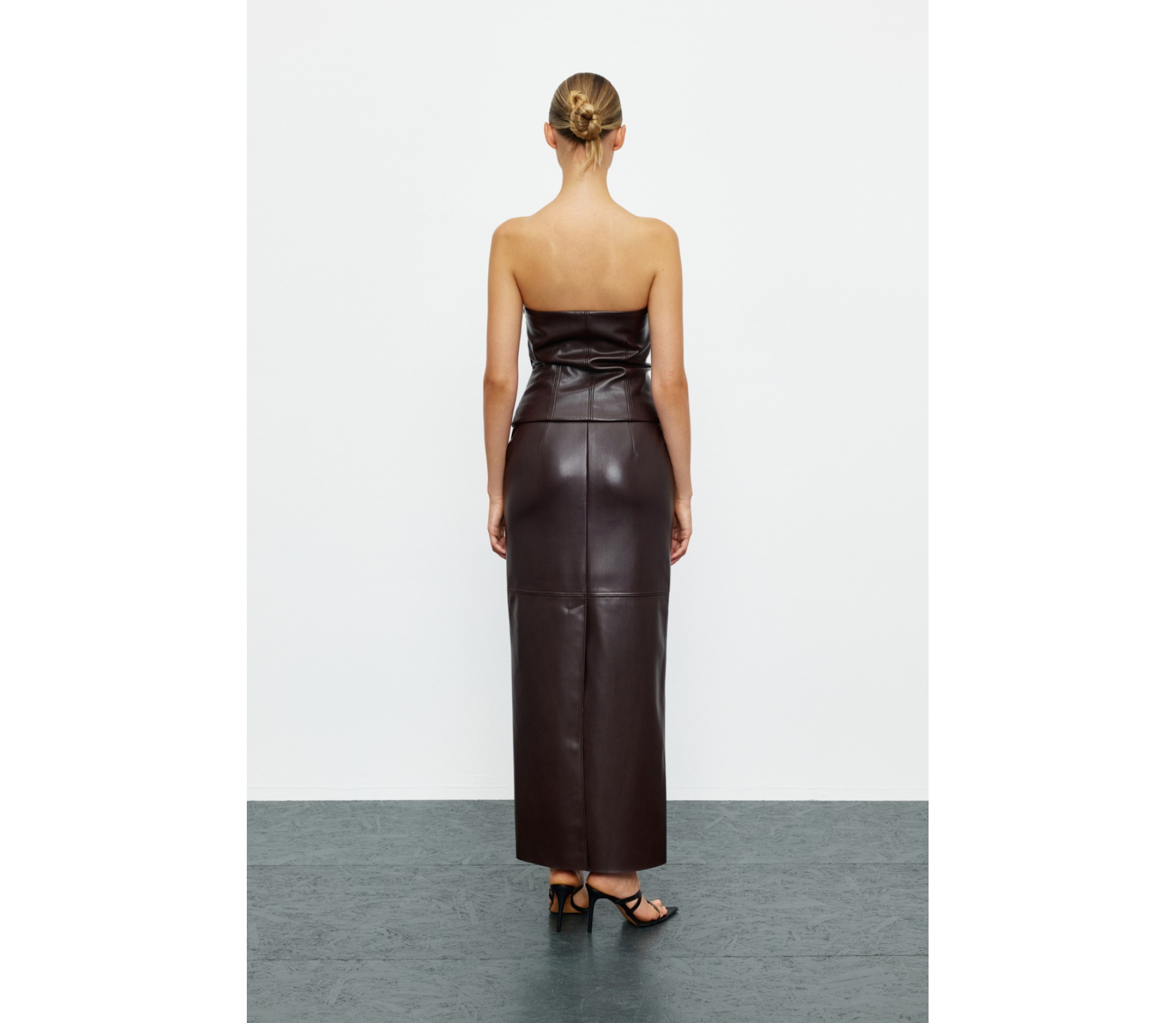 КОРСЕТ З ЕКОШКІРИ