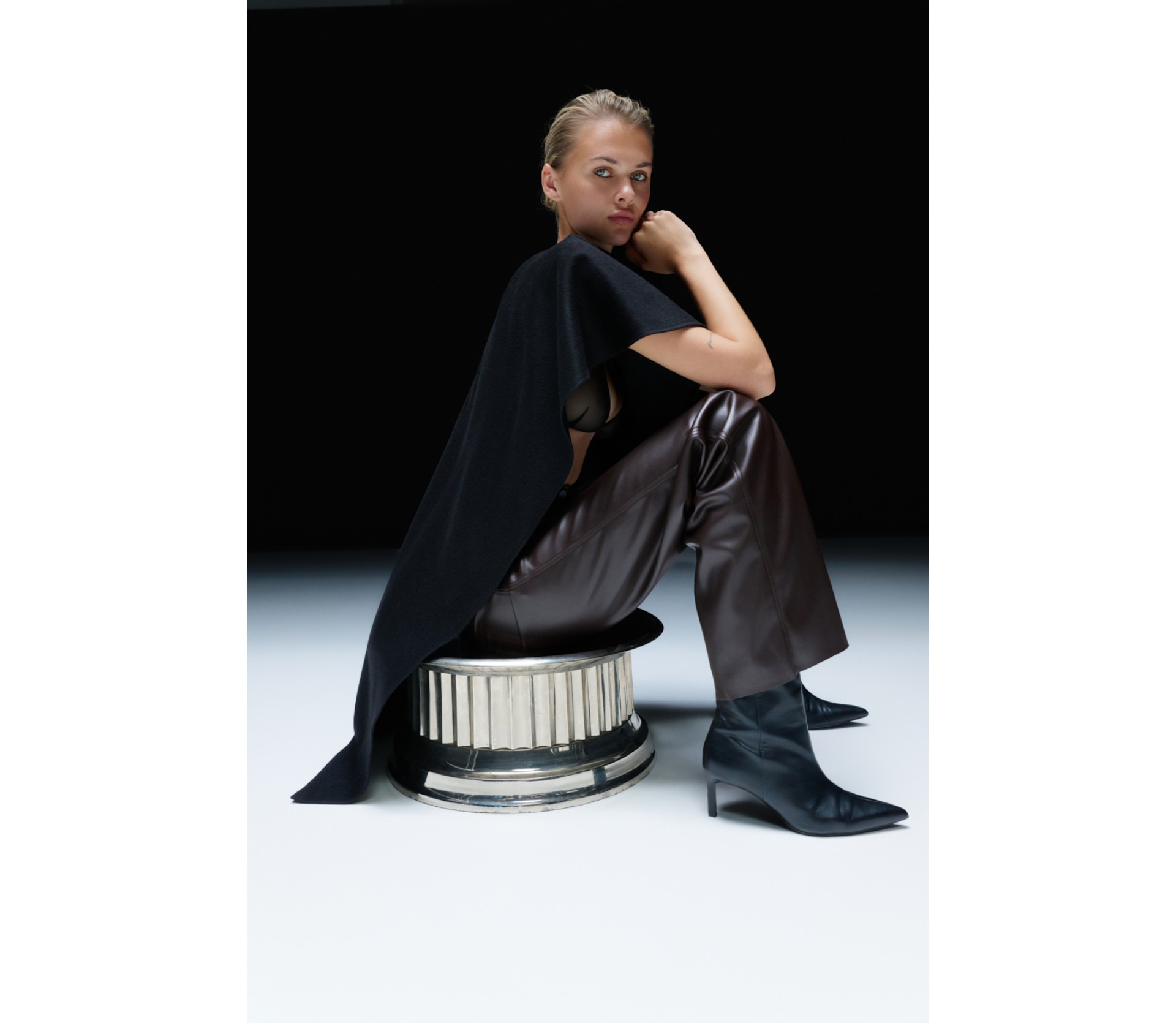 ШТАНИ З ЕКОШКІРИ