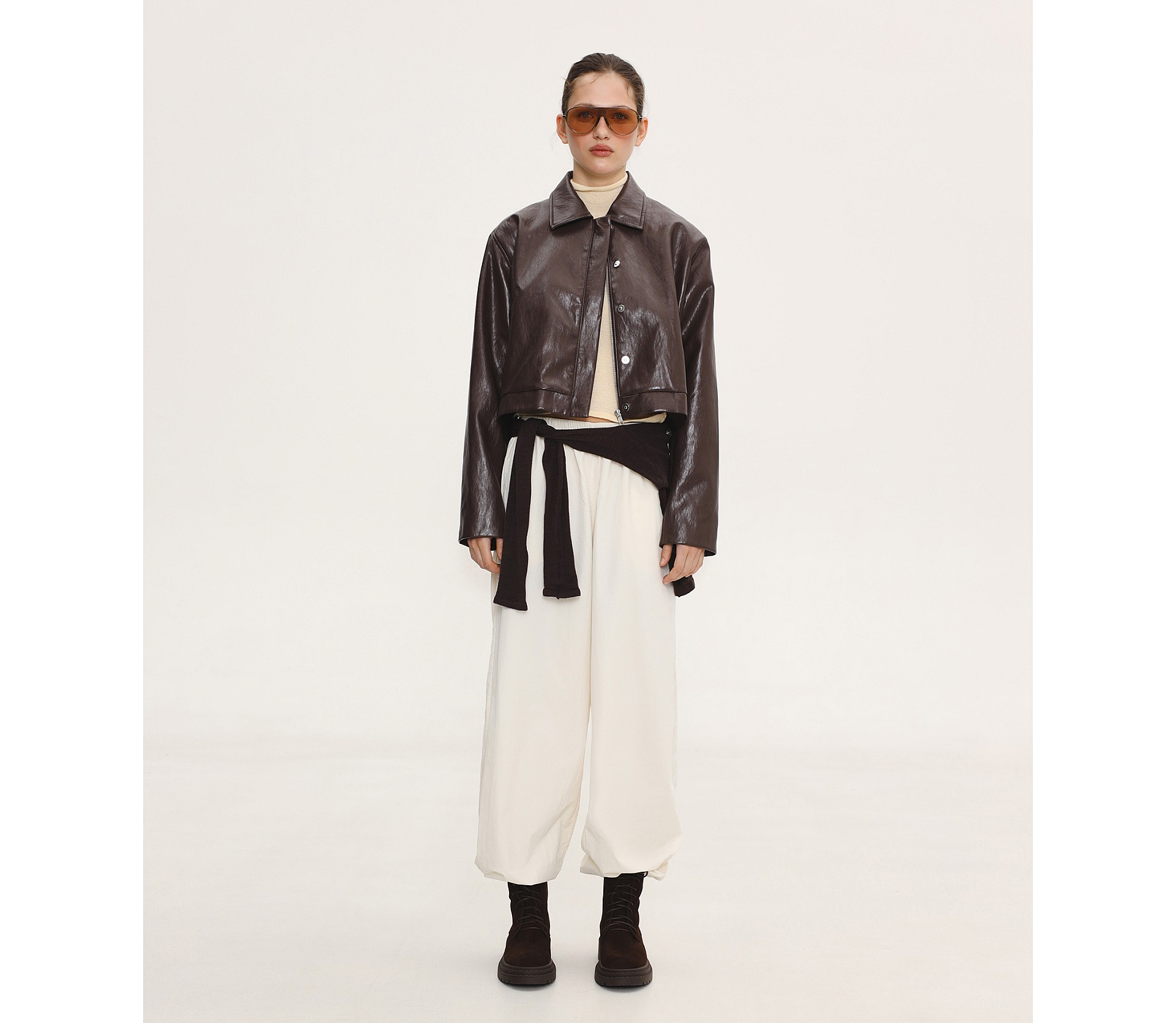 ЖАКЕТ УКОРОЧЕНИЙ НА БЛИСКАВЦІ