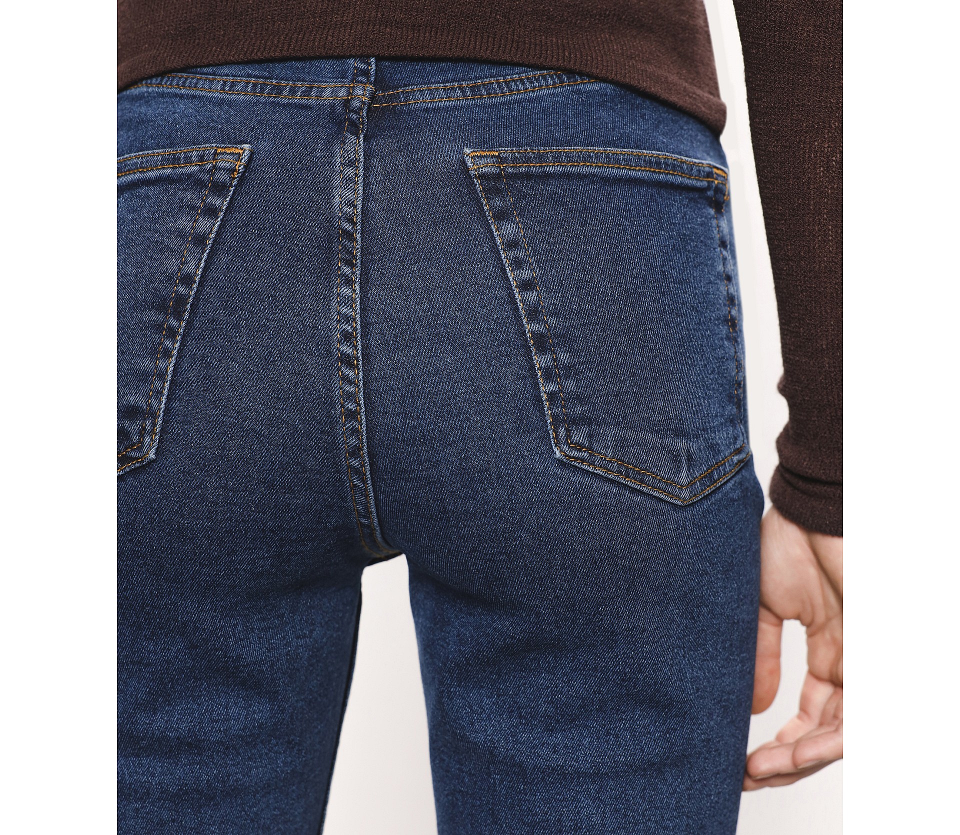 ДЖИНСИ-КЛЬОШ