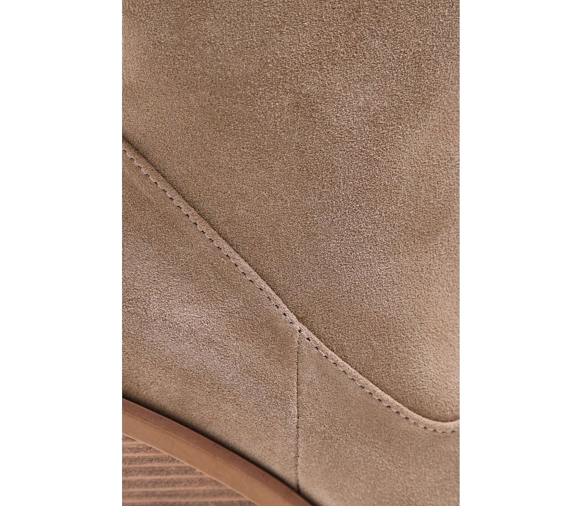 КОВБОЙКИ НА ПІДБОРАХ