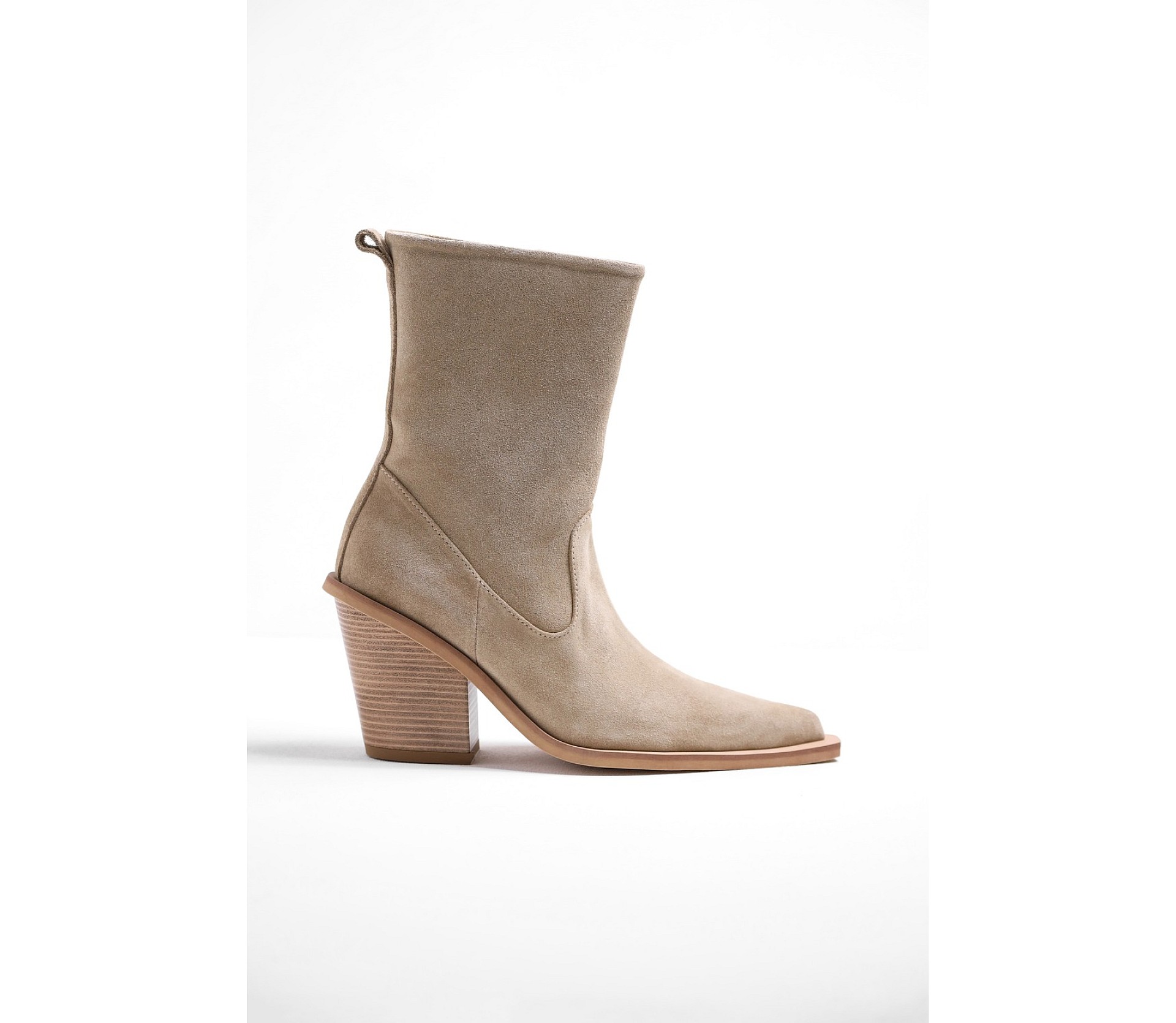 КОВБОЙКИ НА ПІДБОРАХ