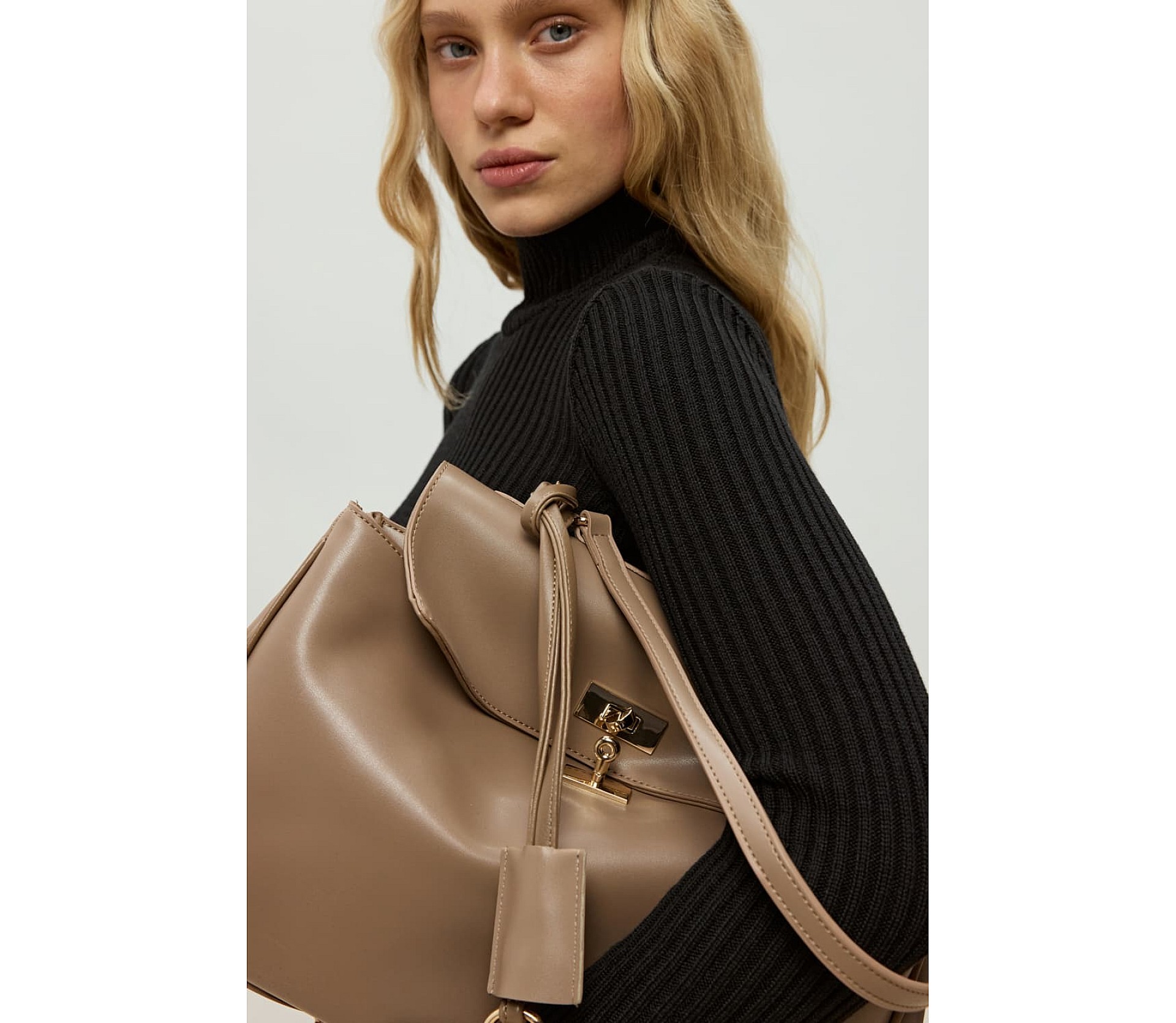 СУМКА-ПОРТФЕЛЬ