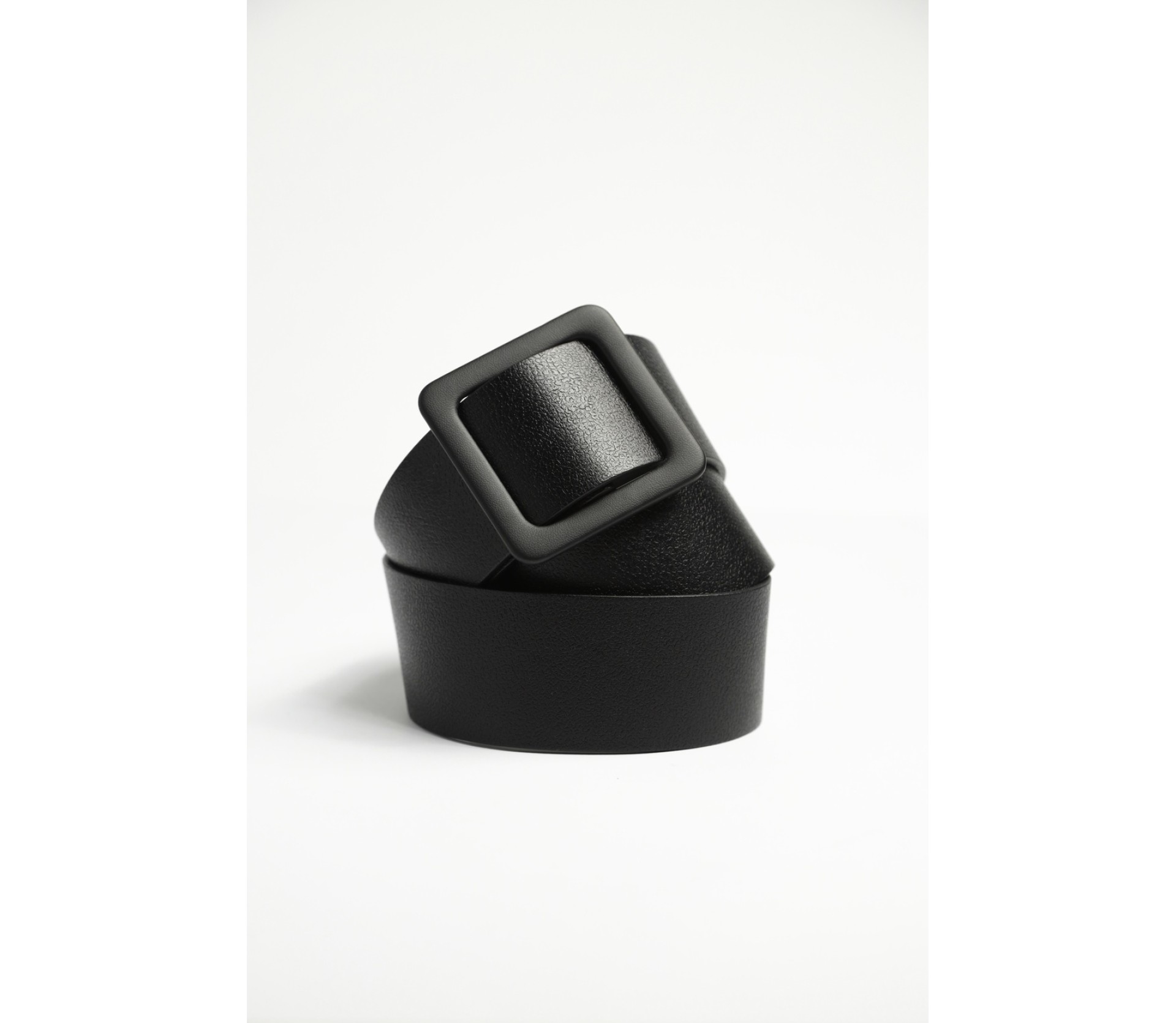 РЕМІНЬ З КВАДРАТНОЮ ПРЯЖКОЮ