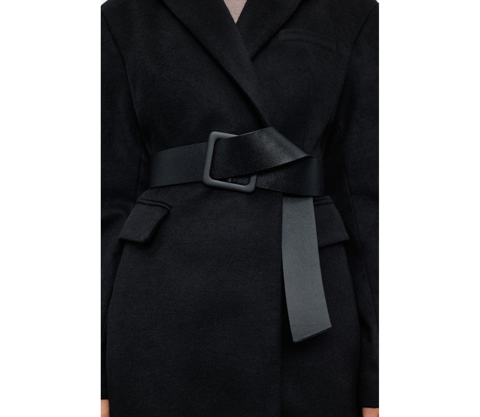 РЕМІНЬ З КВАДРАТНОЮ ПРЯЖКОЮ