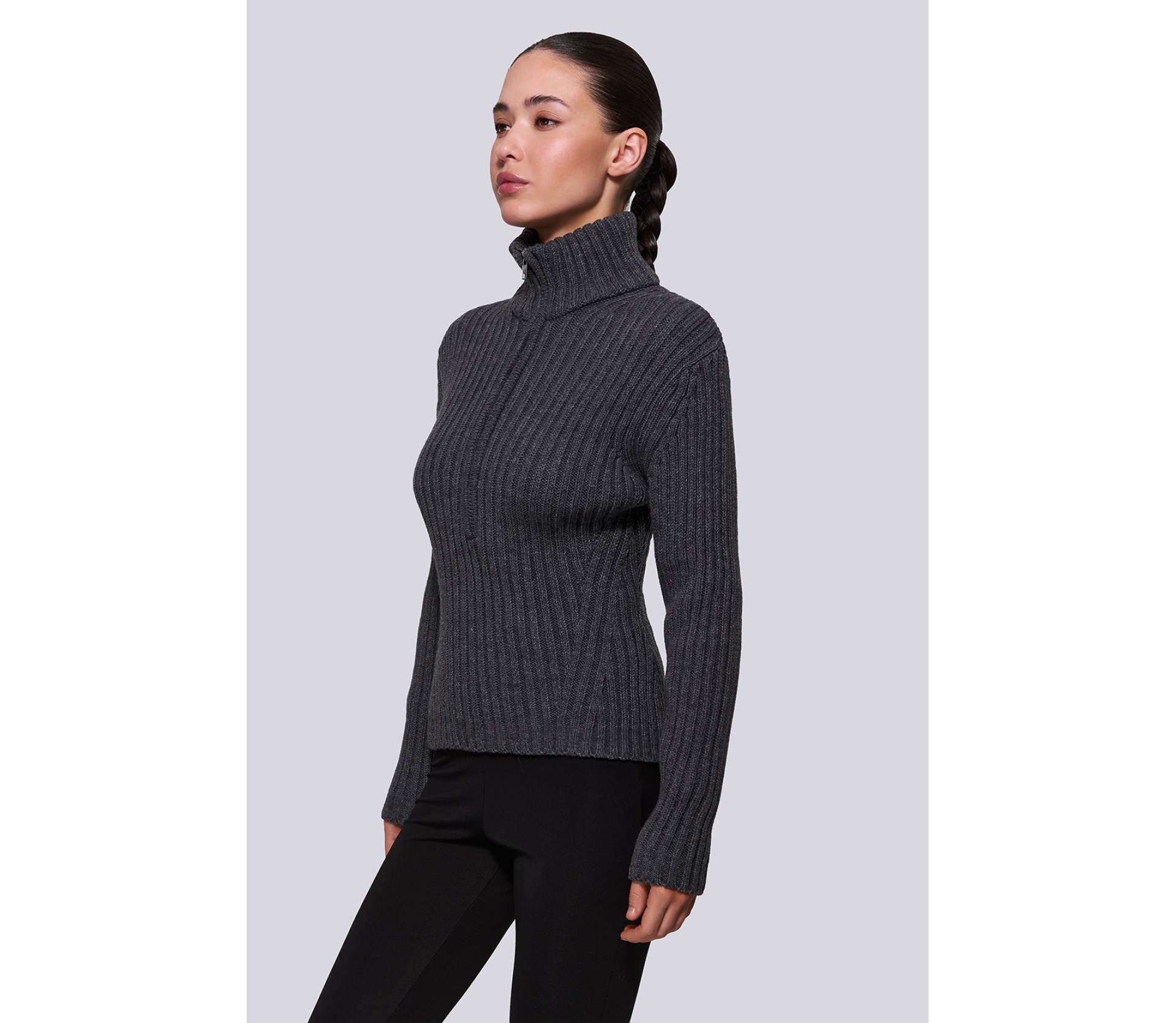 СВЕТР НА БЛИСКАВЦІ