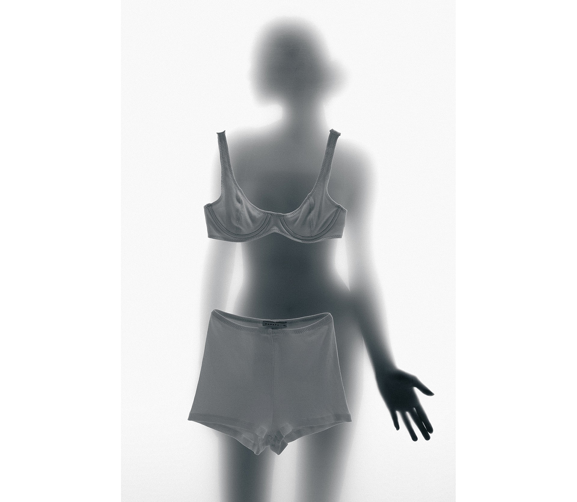 КОМПЛЕКТ ІЗ БРА ТА ШОРТІВ