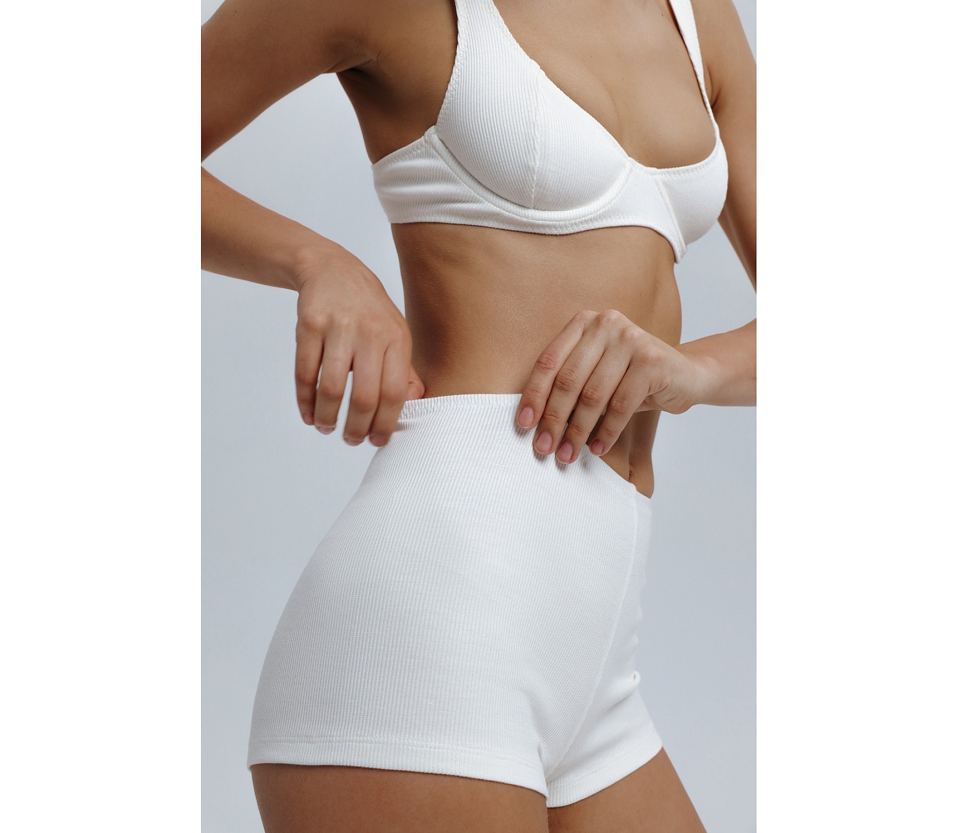 КОМПЛЕКТ ІЗ БРА ТА ШОРТІВ