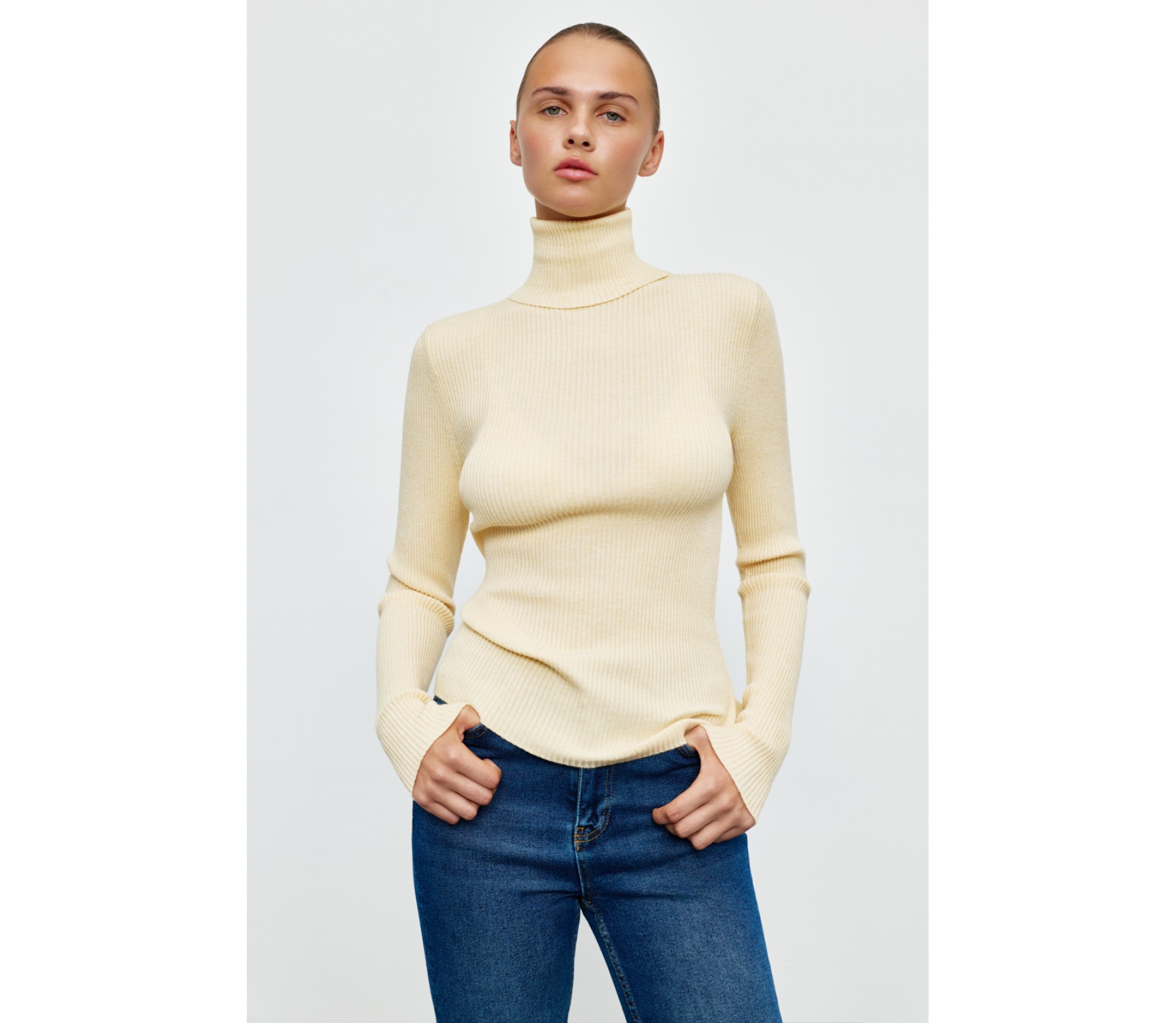 ДЖЕМПЕР З ВИСОКОЮ ГОРЛОВИНОЮ