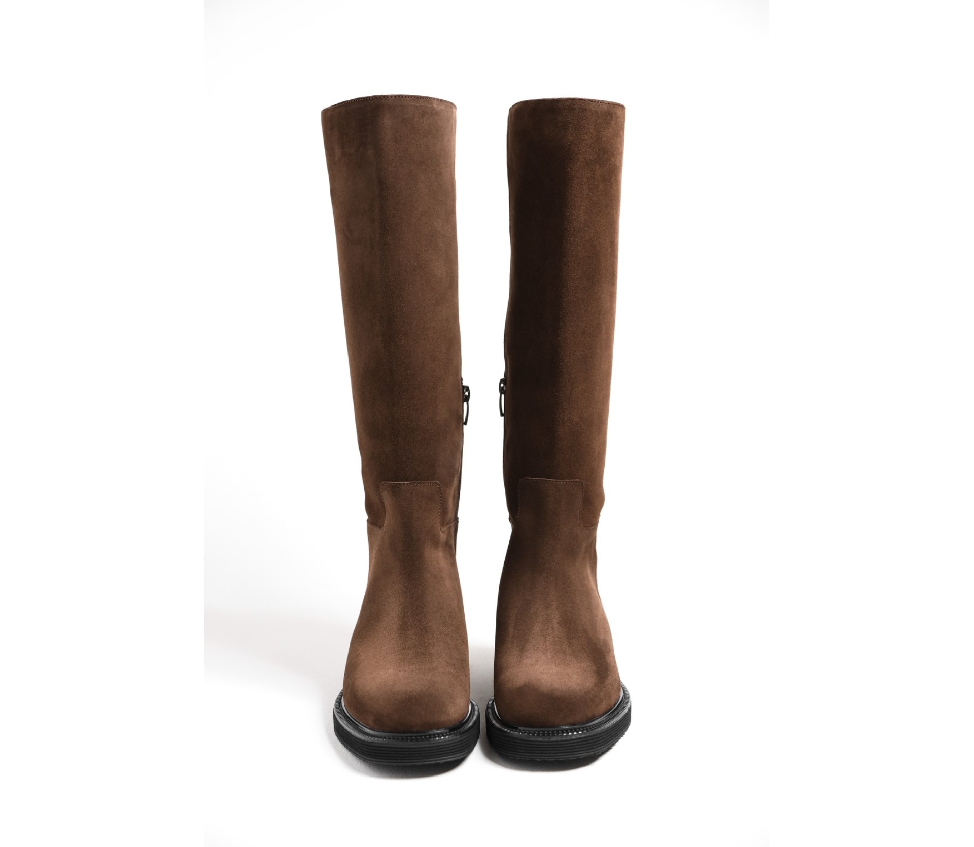 ЧОБОТИ НА НИЗЬКОМУ ХОДУ