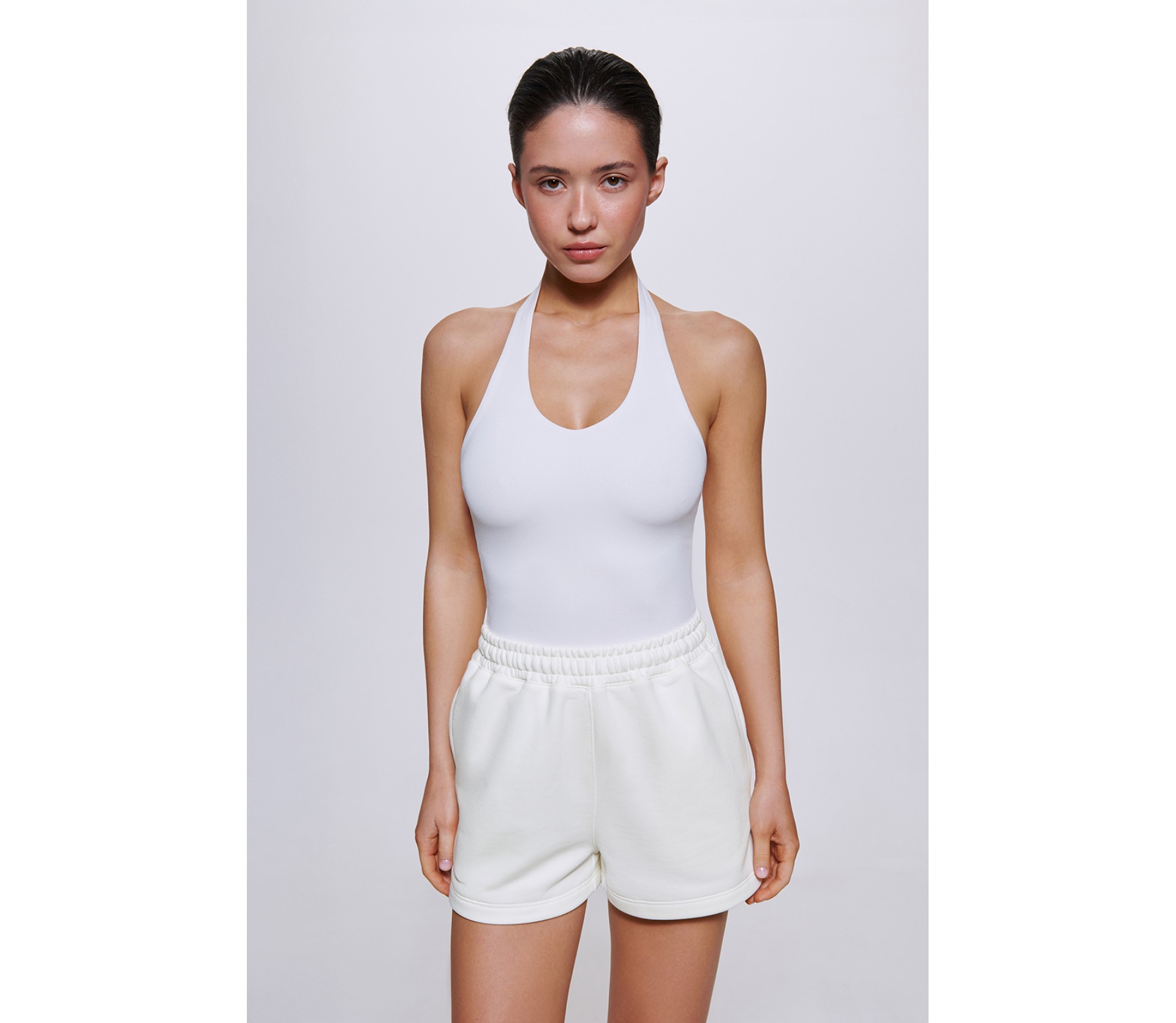 БОДІ З V-ПОДІБНИМ ВИРІЗОМ