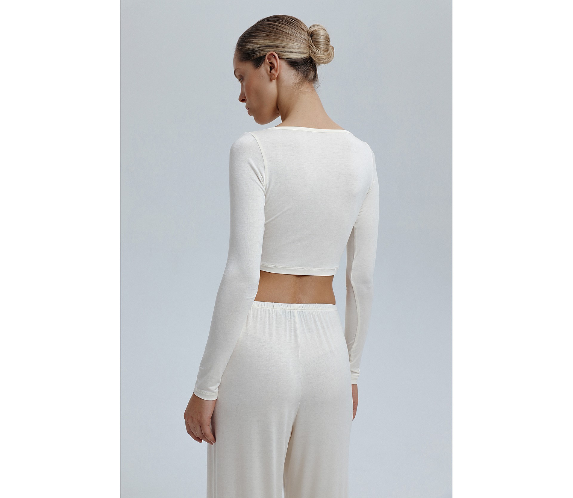 КРОП-ТОП З МОДАЛУ