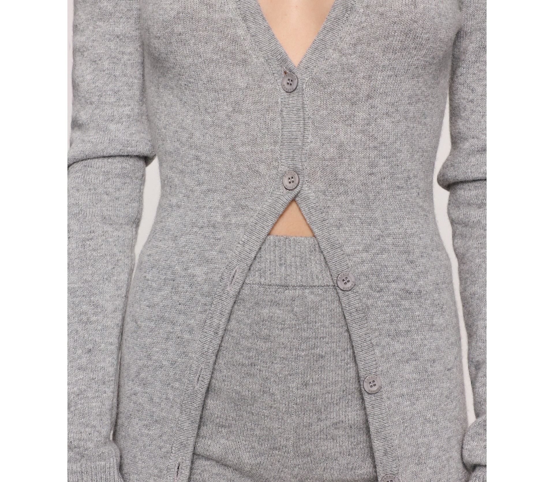 КАРДИГАН МАКСІ НА ҐУДЗИКАХ