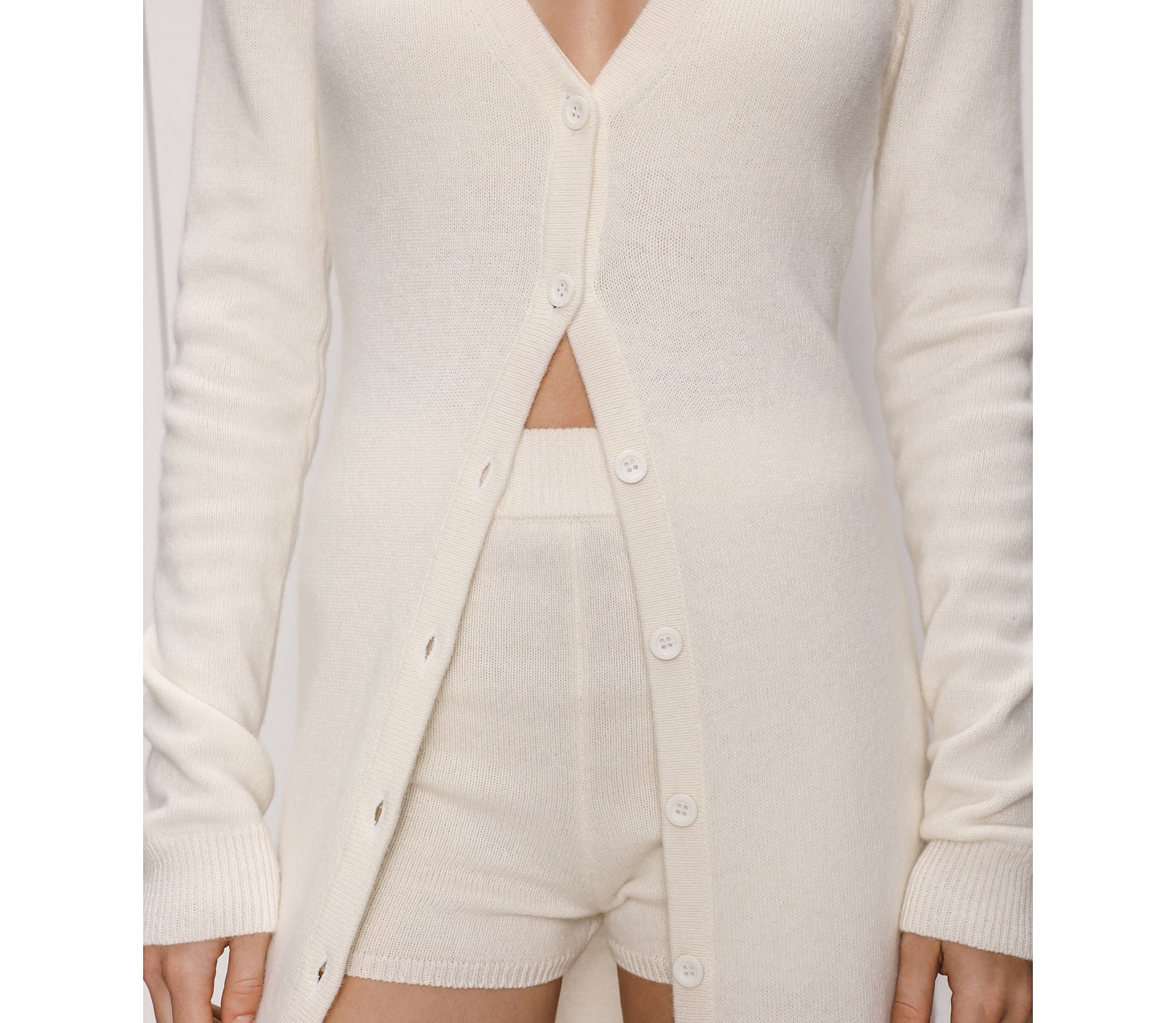 КАРДИГАН МАКСІ НА ҐУДЗИКАХ