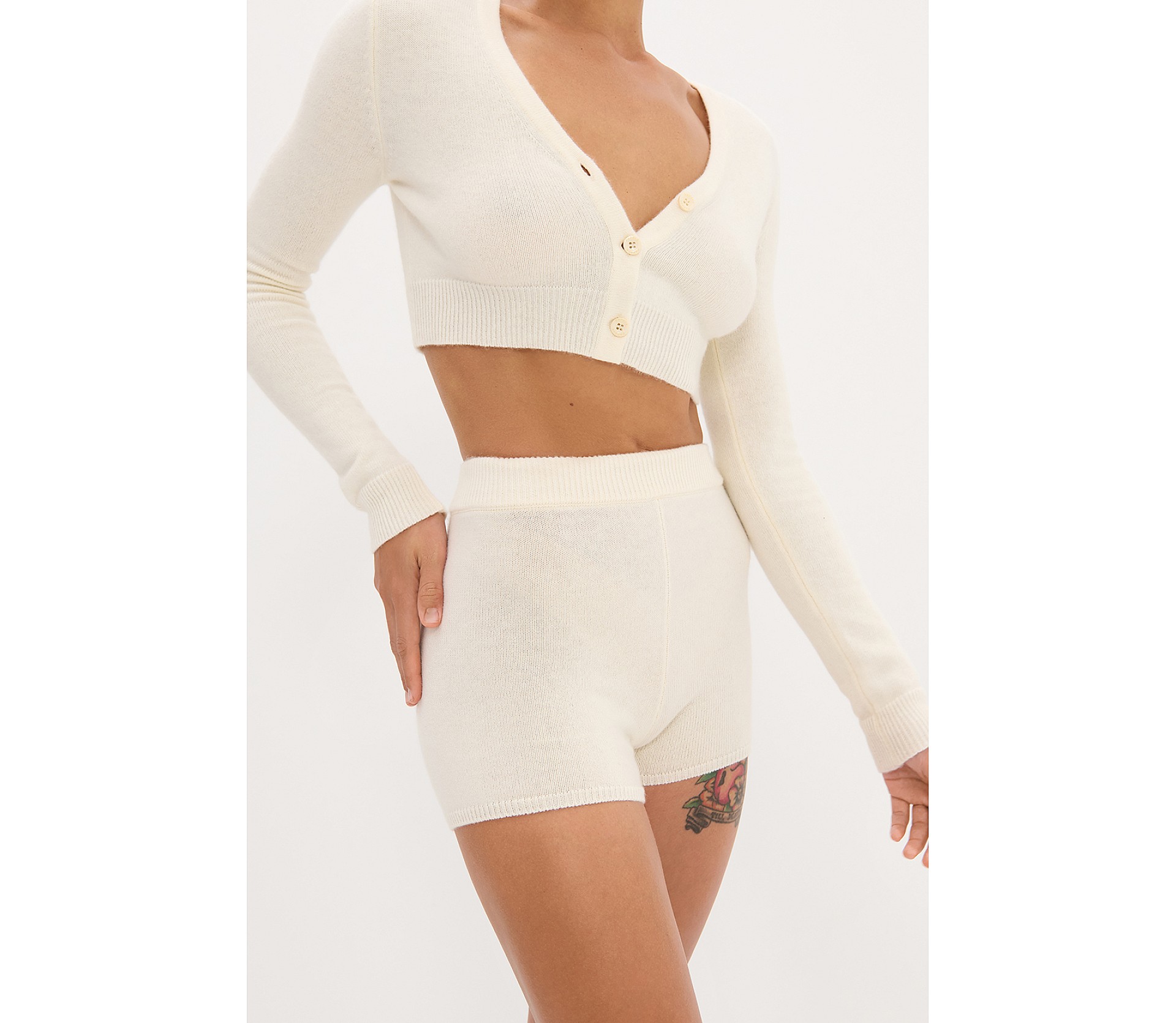 ШОРТИ З ДОДАВАННЯМ ВОВНИ ЯГНЯТИ