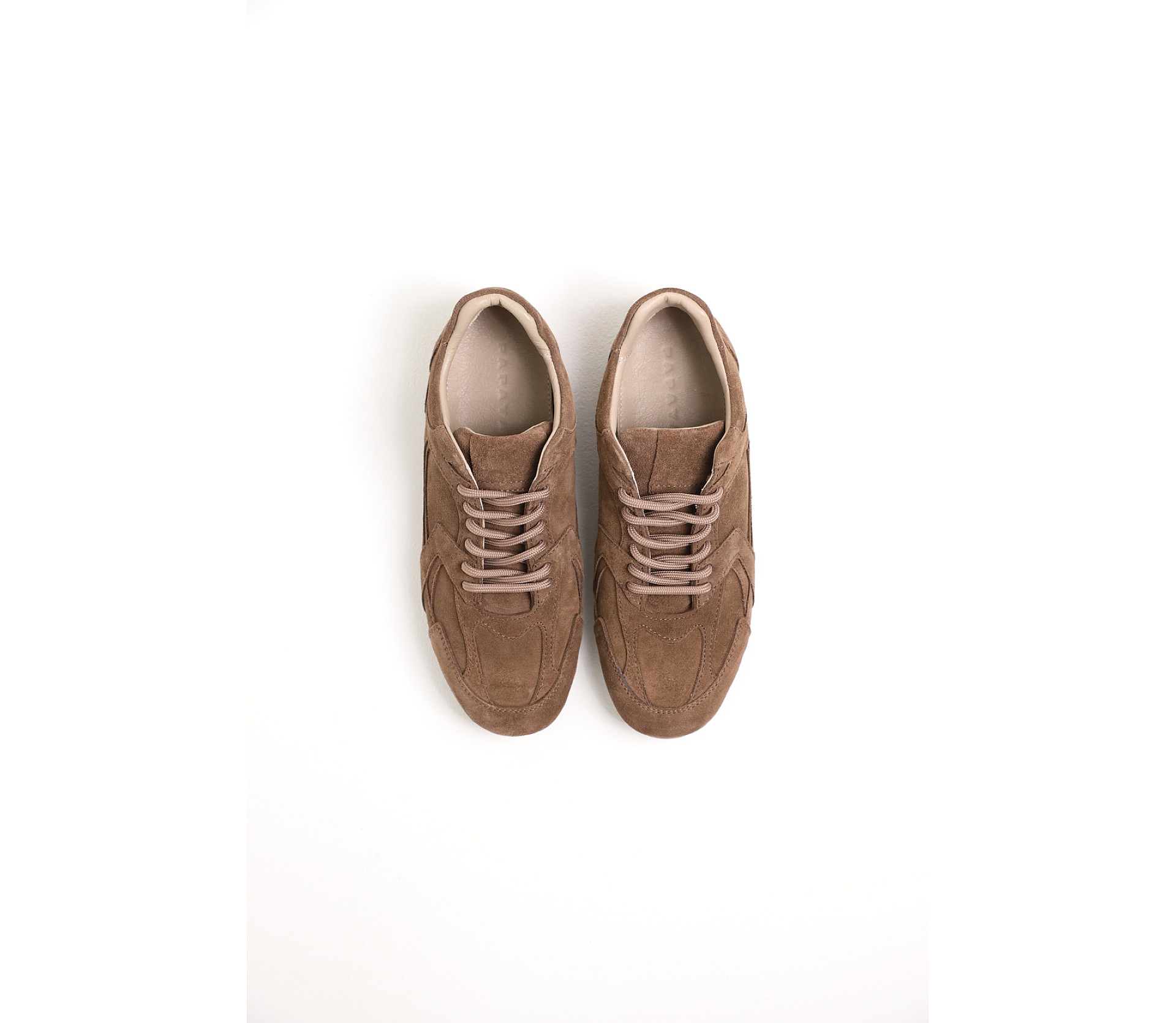 КРОСІВКИ НА ТОНКІЙ ПІДОШВІ