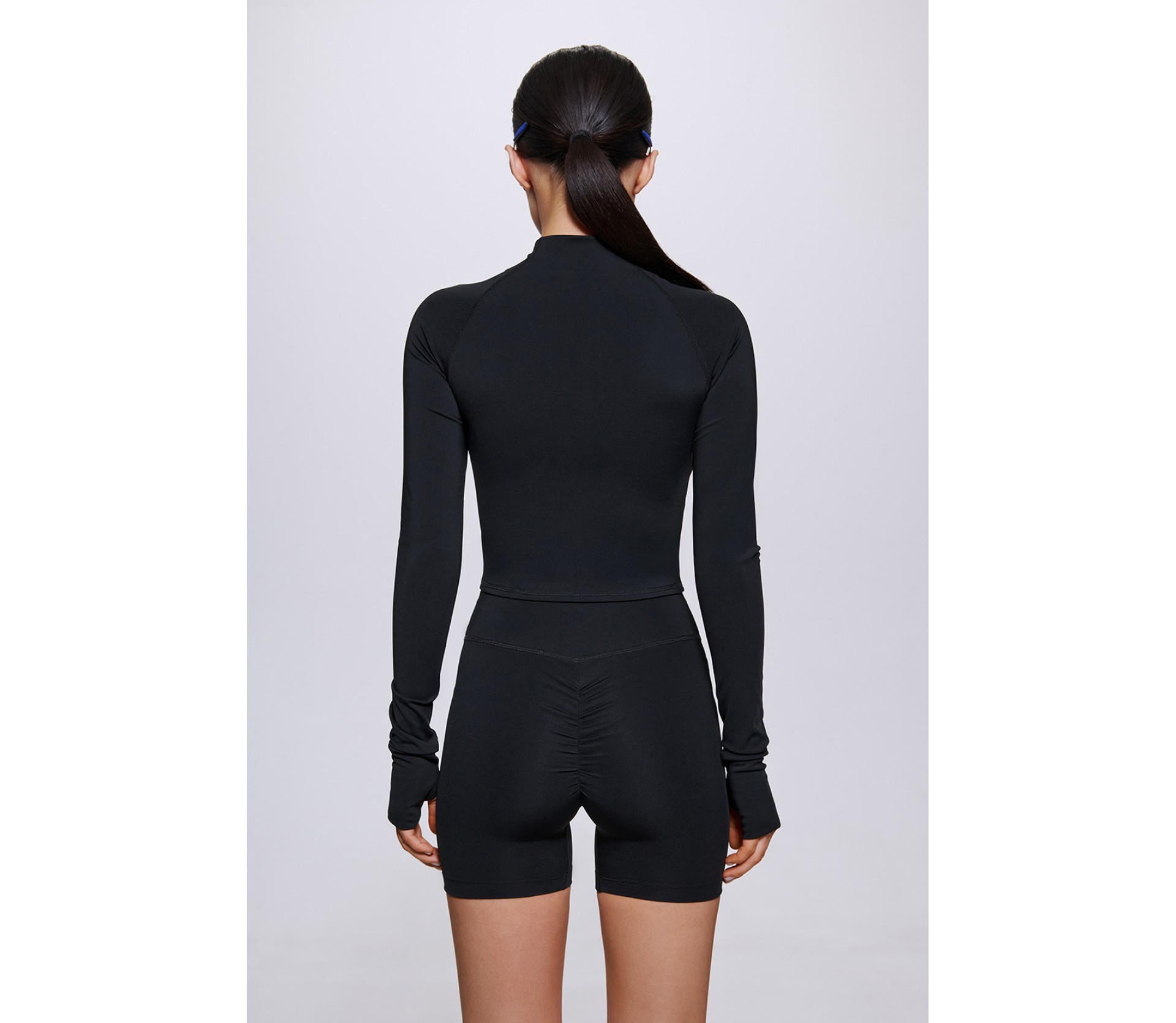 РЕГЛАН ІЗ БЛИСКАВКОЮ